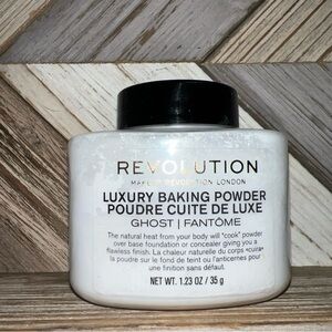 Revolution Ghost Luxury Baking Powder